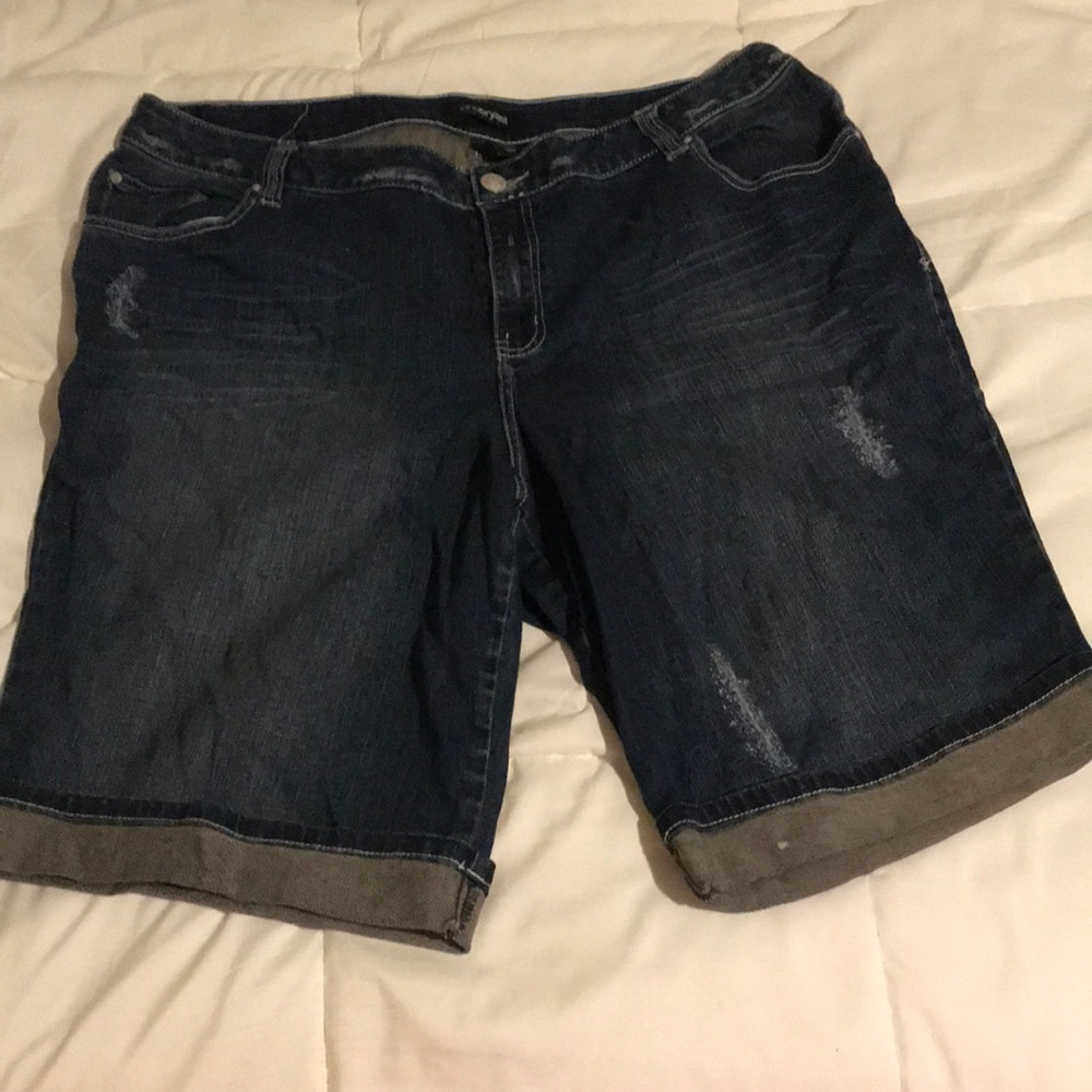Distressed Denim Bermuda shorts